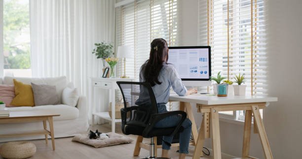 Top 16 Fully Remote Jobs in the US That Pay Over $100,000